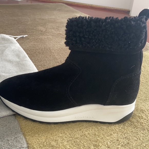Aquatalia bev waterproof suede bootie( brand new) - Picture 7 of 9